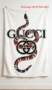 Gucci Kingsnake Tapestry Venomous Luxury Gucci Throw Blankets IMG_2893